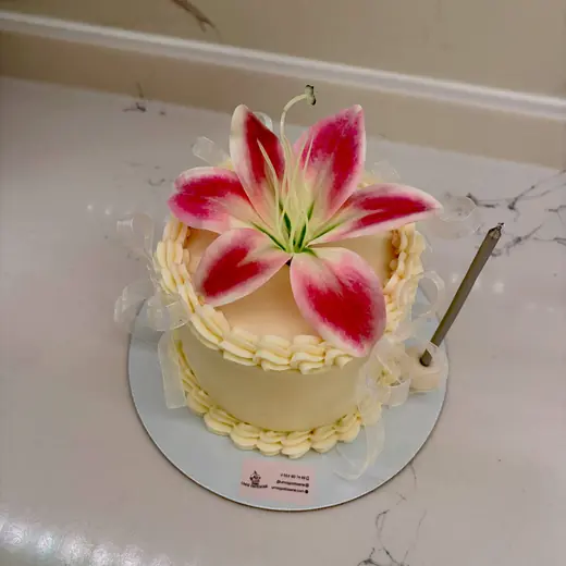 Son zamanların favorilerinden lilyum pastamız – Lilyum Pasta, Umay Patisserie İzmir