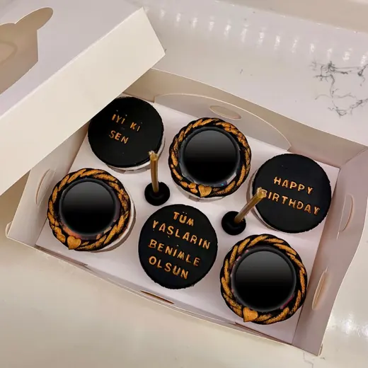 Çerçeveli cupcakelerimiz – Tasarım Cupcake Kutusu, Umay Patisserie İzmir